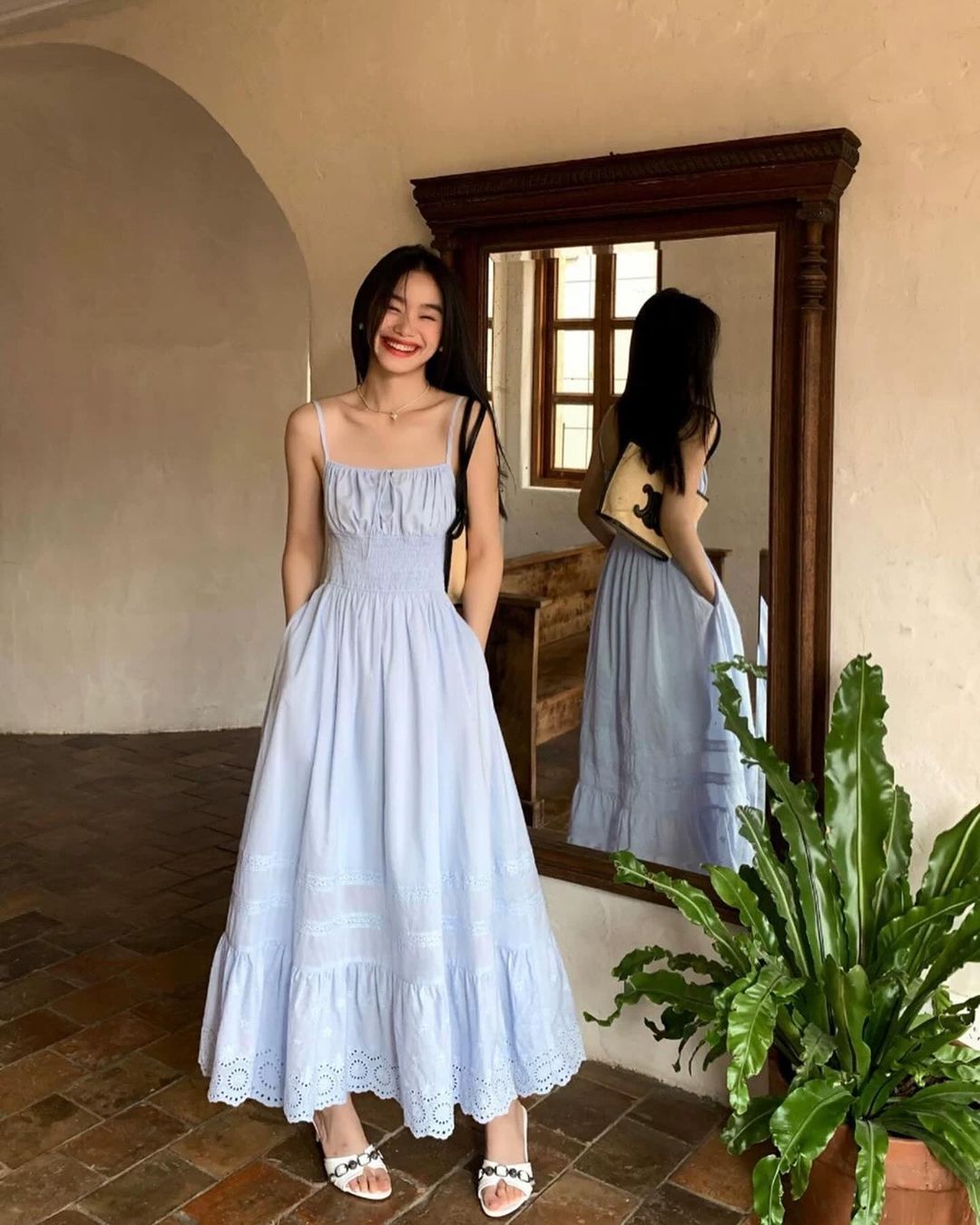 4 kiểu v&aacute;y h&egrave; đang phủ s&oacute;ng Instagram: Diện l&ecirc;n auto c&oacute; ảnh xinh, n&agrave;ng n&agrave;o cũng m&ecirc; mẩn- Ảnh 10.