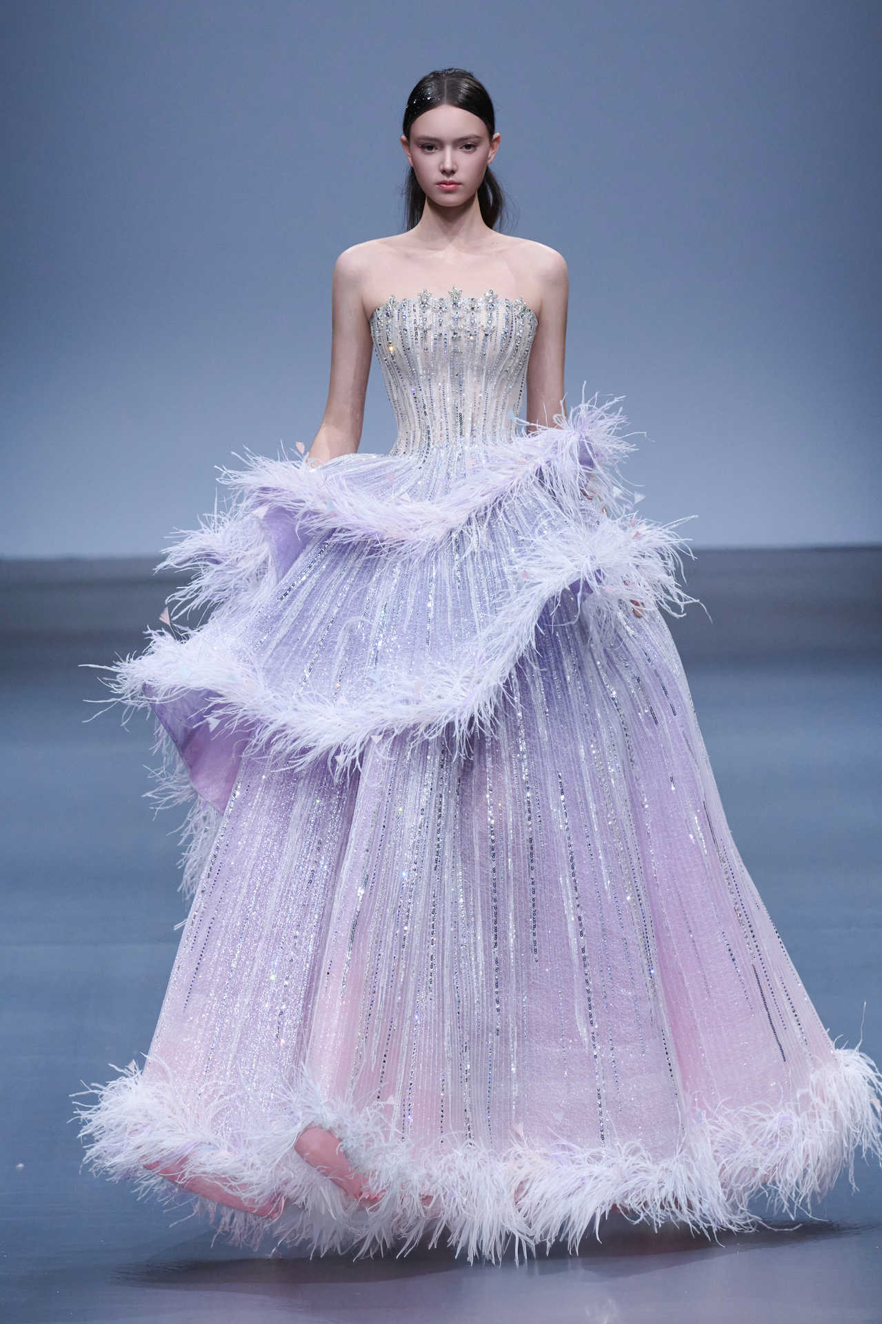 BST v&aacute;y đẹp như ti&ecirc;n đang khiến con g&aacute;i T&acirc;y - Ta đồng loạt "tan chảy", kh&ocirc;ng tin đ&acirc;y l&agrave; brand Việt- Ảnh 3.