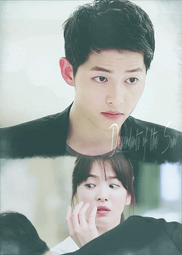 Hậu Duệ Mặt Trời: 10 năm tr&ocirc;i qua vẫn l&agrave; huyền thoại phim H&agrave;n kh&ocirc;ng thể thay thế- Ảnh 5.