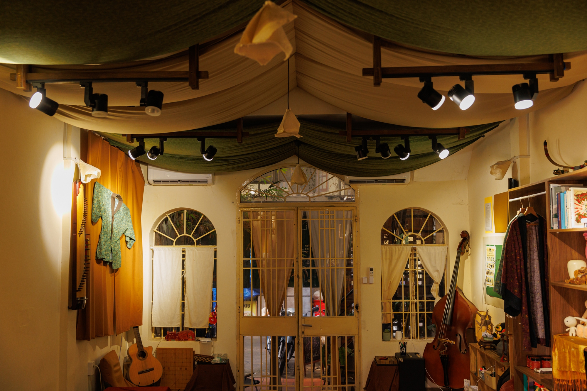 Hiếu Văn Ngư v&agrave; Nh&atilde; Tập Hi&ecirc;n: "C&oacute; một loại hạnh ph&uacute;c s&acirc;u sắc l&agrave; khi bộ n&atilde;o được tri thức đ&aacute;nh thức&rdquo;- Ảnh 22.