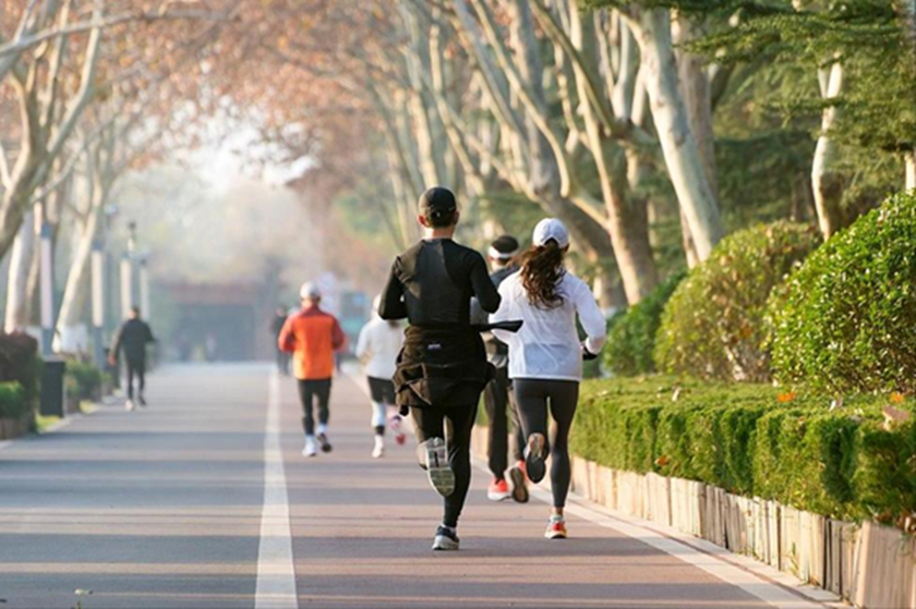 Người đ&agrave;n &ocirc;ng 40 tuổi suy thận sau khi tập thể dục buổi s&aacute;ng: 3 sai lầm đừng n&ecirc;n mắc phải- Ảnh 1.