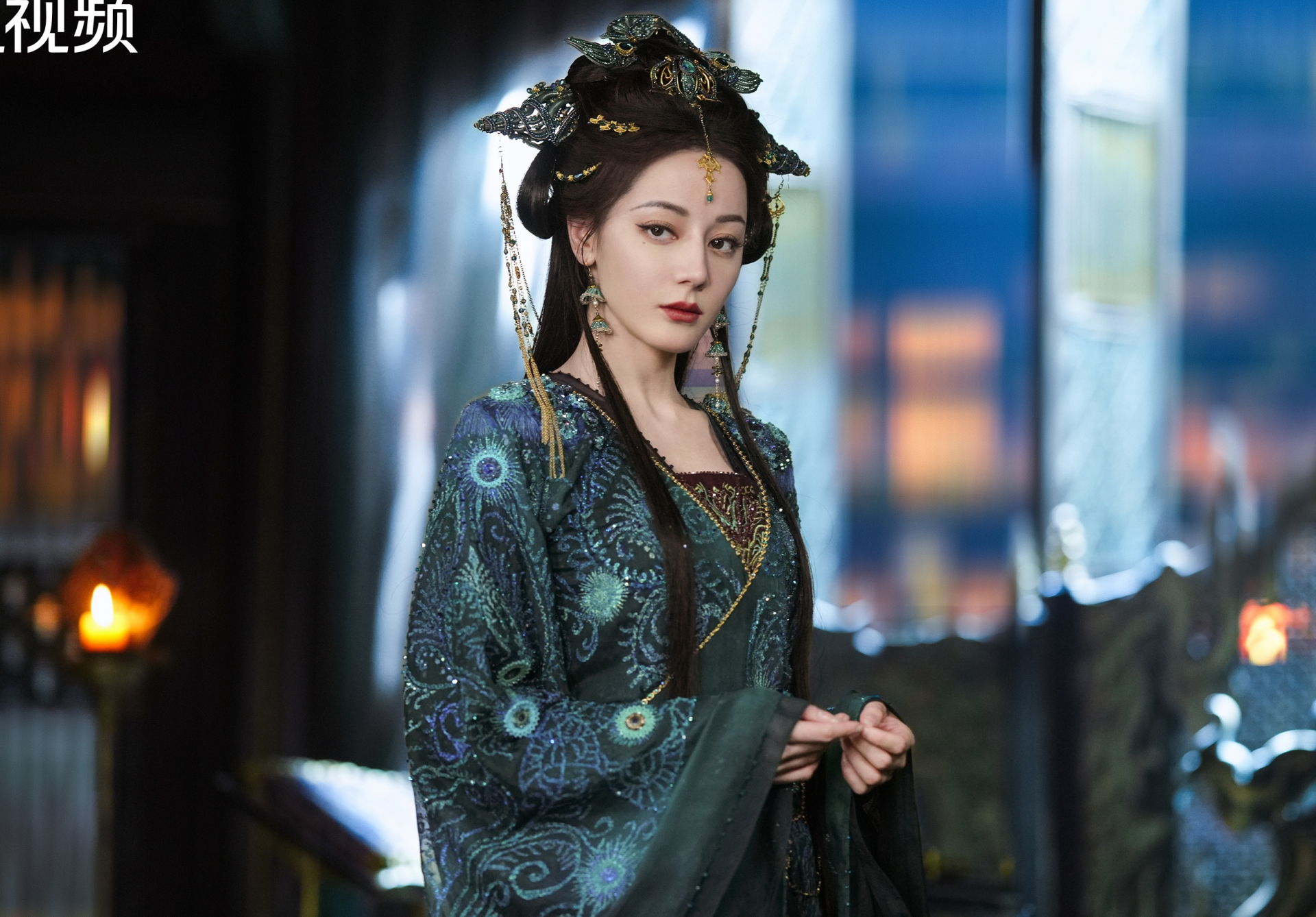 Chưa từng c&oacute; bộ ảnh cưới n&agrave;o đ&aacute;ng sợ thế n&agrave;y: C&ocirc; d&acirc;u tr&ocirc;ng như d&igrave; ch&uacute; rể, đơ hơn tượng đ&aacute; ng&agrave;n năm- Ảnh 4.