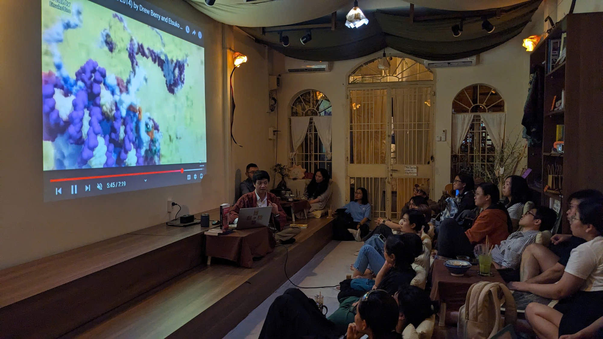 Hiếu Văn Ngư v&agrave; Nh&atilde; Tập Hi&ecirc;n: "C&oacute; một loại hạnh ph&uacute;c s&acirc;u sắc l&agrave; khi bộ n&atilde;o được tri thức đ&aacute;nh thức&rdquo;- Ảnh 12.