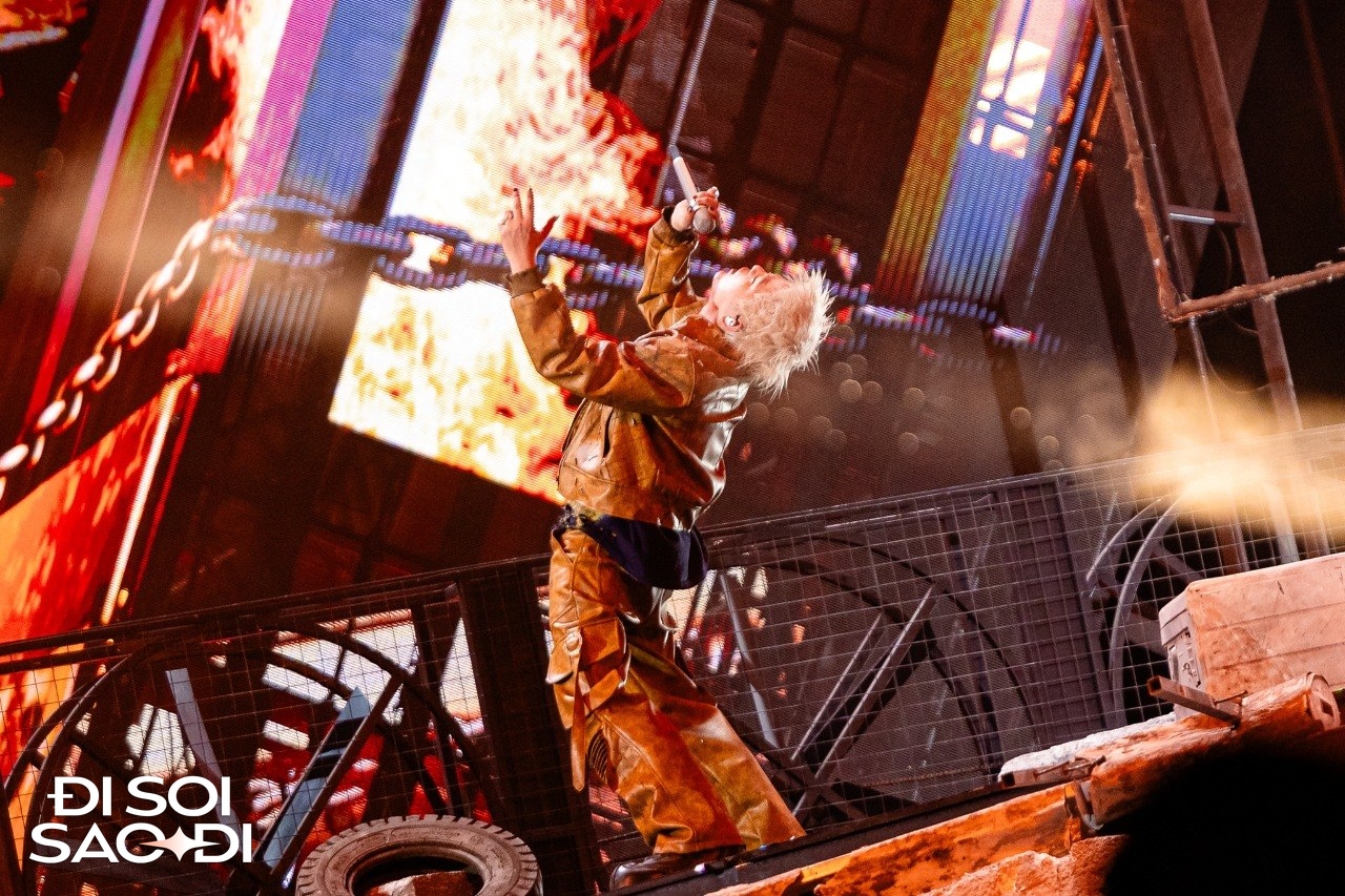 RHYDER và concert LUMINARHY: Ở tuổi 25, một nghệ sĩ trẻ chứng minh mình đủ sức gánh cả giấc mơ lớn!- Ảnh 20. RHYDER và concert LUMINARHY: Ở tuổi 25, một nghệ sĩ trẻ chứng minh mình đủ sức gánh cả giấc mơ lớn!- Ảnh 20.