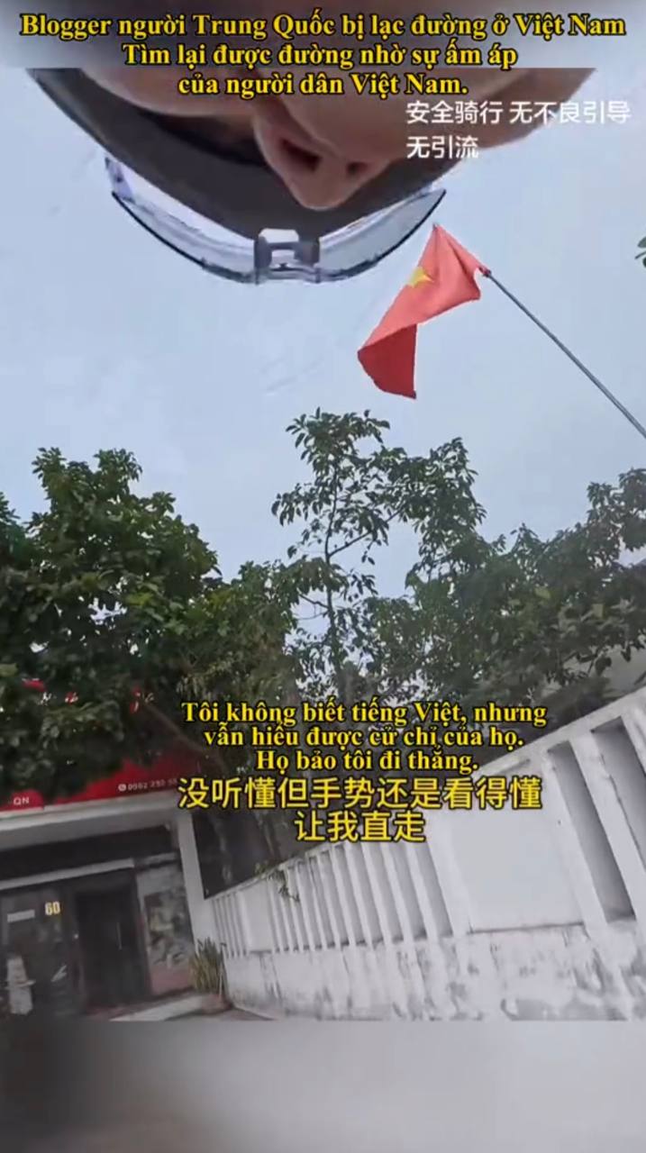 Kh&aacute;ch Trung Quốc đạp xe nhầm v&agrave;o cao tốc Bắc Nam, hoảng loạn cầu cứu người đi đường- Ảnh 4.