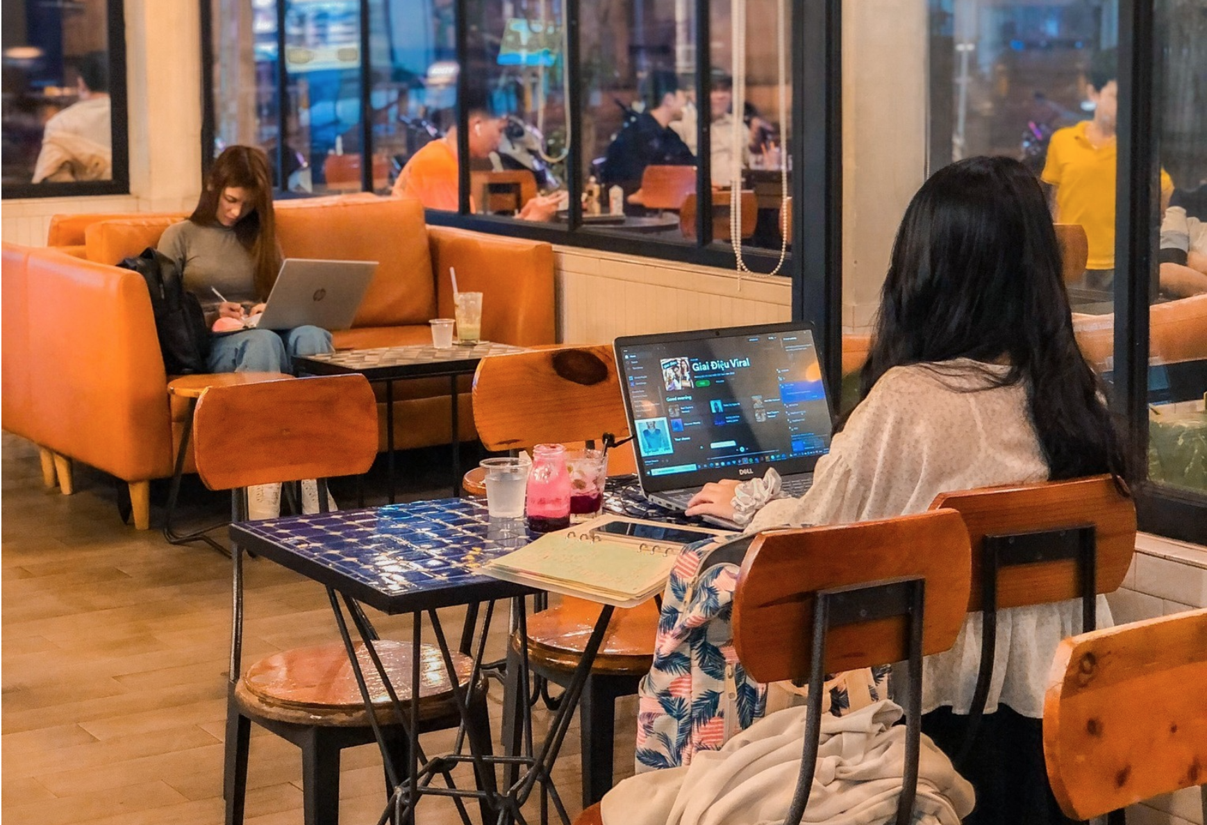 "Thanh niên 3 không" tăng nhanh, chạm mốc 1,6 triệu người- Ảnh 1. "Thanh niên 3 không" tăng nhanh, chạm mốc 1,6 triệu người- Ảnh 1.