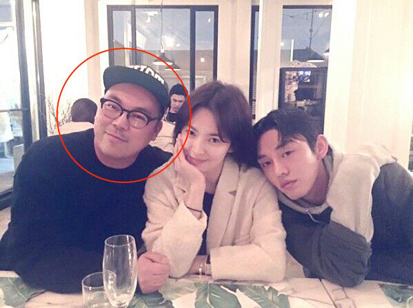 Song Hye Kyo th&acirc;n mật b&ecirc;n người đ&agrave;n &ocirc;ng đặc biệt, c&ograve;n li&ecirc;n quan tới Song Joong Ki mới kh&eacute;t lẹt- Ảnh 4.