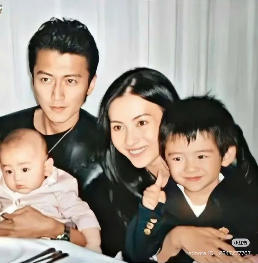 Qu&yacute; tử thứ 2 nh&agrave; Tạ Đ&igrave;nh Phong: Mới 15 tuổi đ&atilde; th&agrave;nh mỹ nam, soi đến th&agrave;nh t&iacute;ch c&agrave;ng cho&aacute;ng v&aacute;ng!- Ảnh 8.