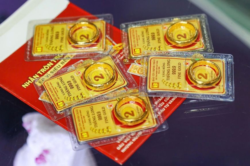 Mua v&agrave;ng lần đầu dễ mất tiền v&igrave; 5 điều: Nhiều người chỉ nhận ra sau khi đ&atilde; lỗ- Ảnh 2.