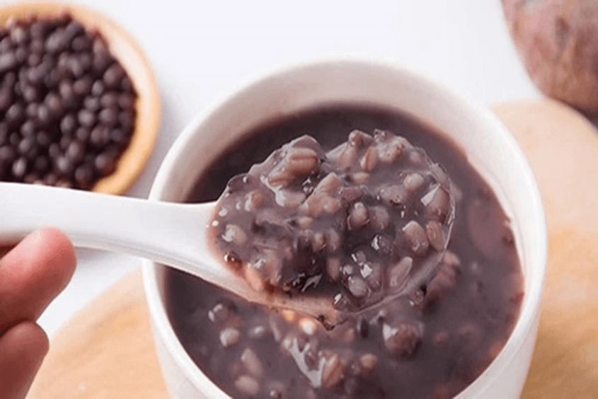 6 thực phẩm l&agrave; "b&aacute;u vật" dưỡng thận: Đ&atilde; rẻ c&ograve;n quen, chợ Việt kh&ocirc;ng bao giờ sợ thiếu!- Ảnh 1.