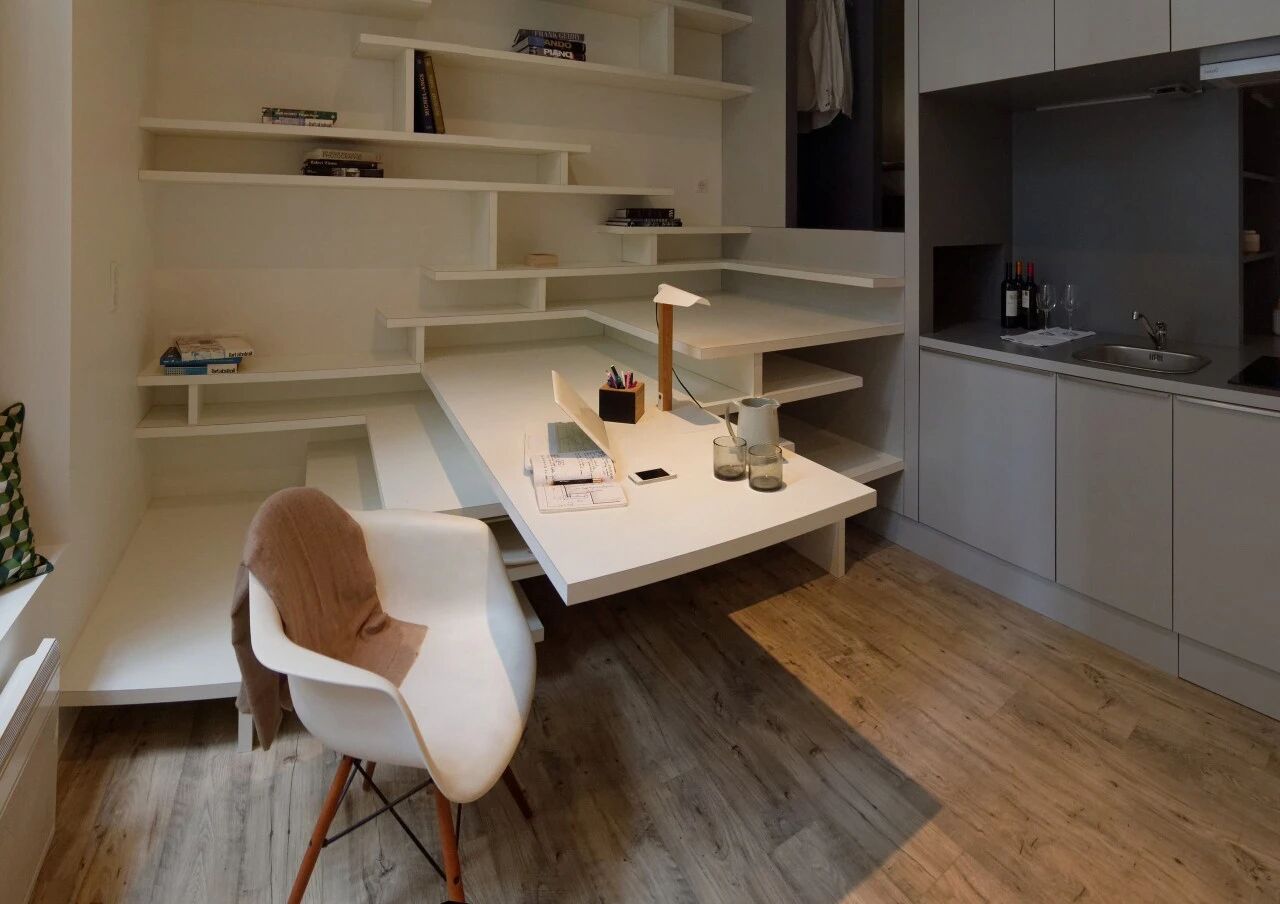 Căn hộ 27m&sup2; cũ n&aacute;t lột x&aacute;c kh&oacute; tin: Nh&eacute;t đủ giường đ&ocirc;i, bếp, b&agrave;n học trong 1 khối nội thất- Ảnh 7.