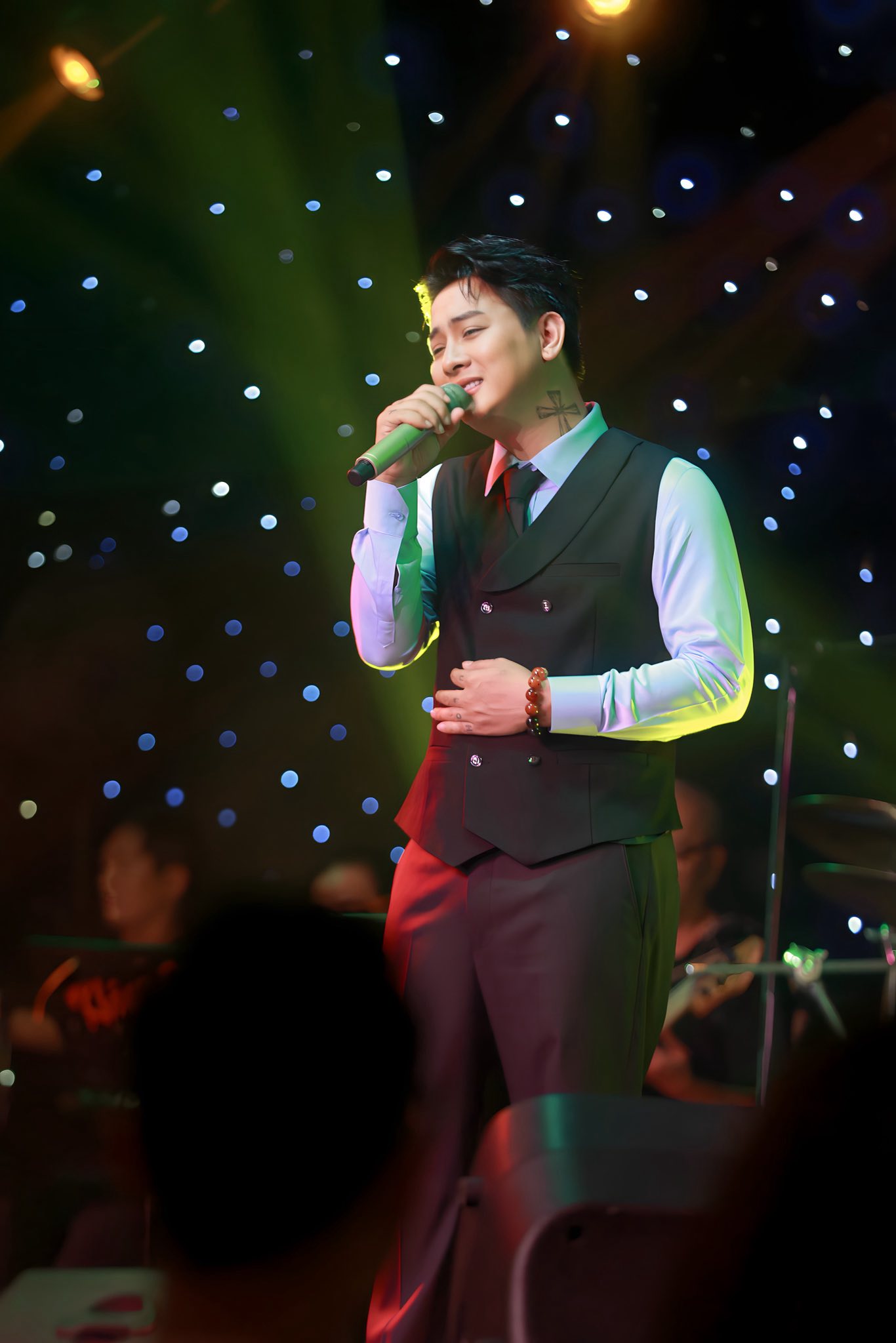 Nam ca sĩ từng được so s&aacute;nh ngang ngửa Sơn T&ugrave;ng, nay diện mạo xuề xo&agrave; kh&oacute; tin- Ảnh 8.