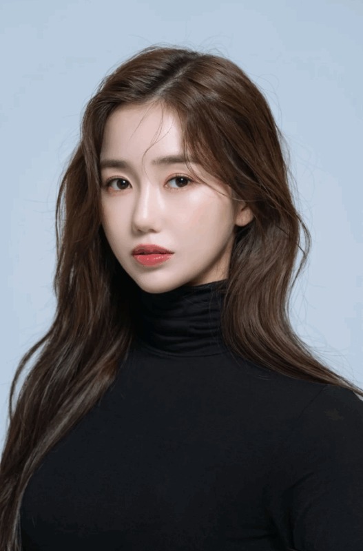 Qu&aacute; khứ kh&oacute; tin của nữ ph&aacute;p sư sinh năm 1993: Idol nh&oacute;m nhạc nữ nổi tiếng, c&oacute; lu&ocirc;n cả bằng trọng t&agrave;i b&oacute;ng đ&aacute;- Ảnh 11.