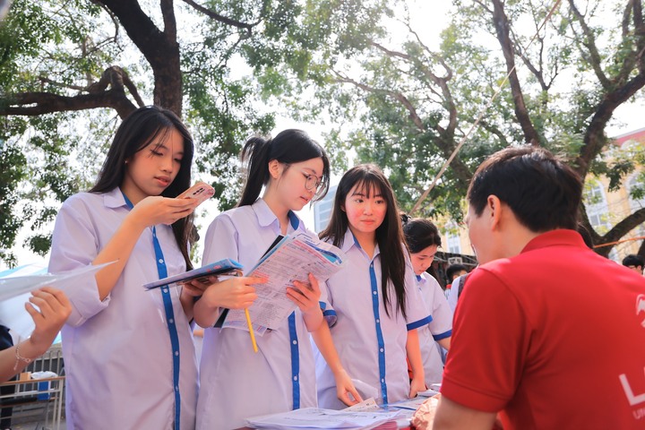 Trường Đại học H&agrave; Nội tuyển 3.705 chỉ ti&ecirc;u, y&ecirc;u cầu điểm đầu v&agrave;o từ 22- Ảnh 1.