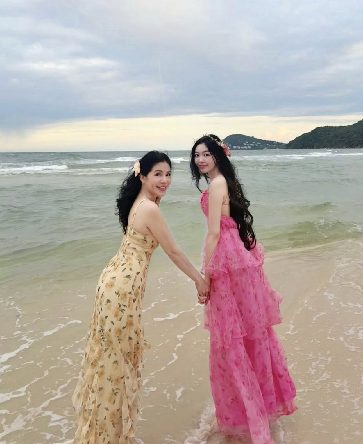 Cuối c&ugrave;ng mẹ của Lọ Lem đ&atilde; l&ecirc;n tiếng- Ảnh 2.