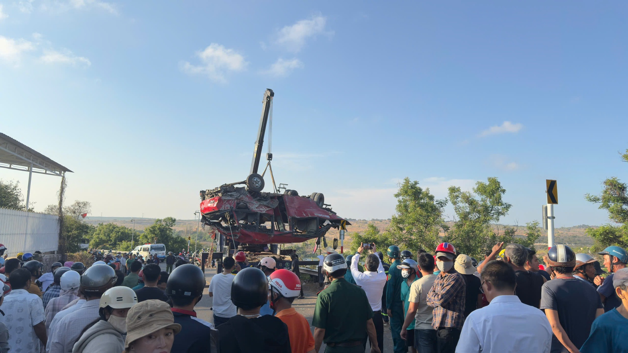 Kết quả đo nồng độ cồn v&agrave; ma t&uacute;y của t&agrave;i xế vụ xe kh&aacute;ch lao xuống vực l&agrave;m 4 người tử vong- Ảnh 2.