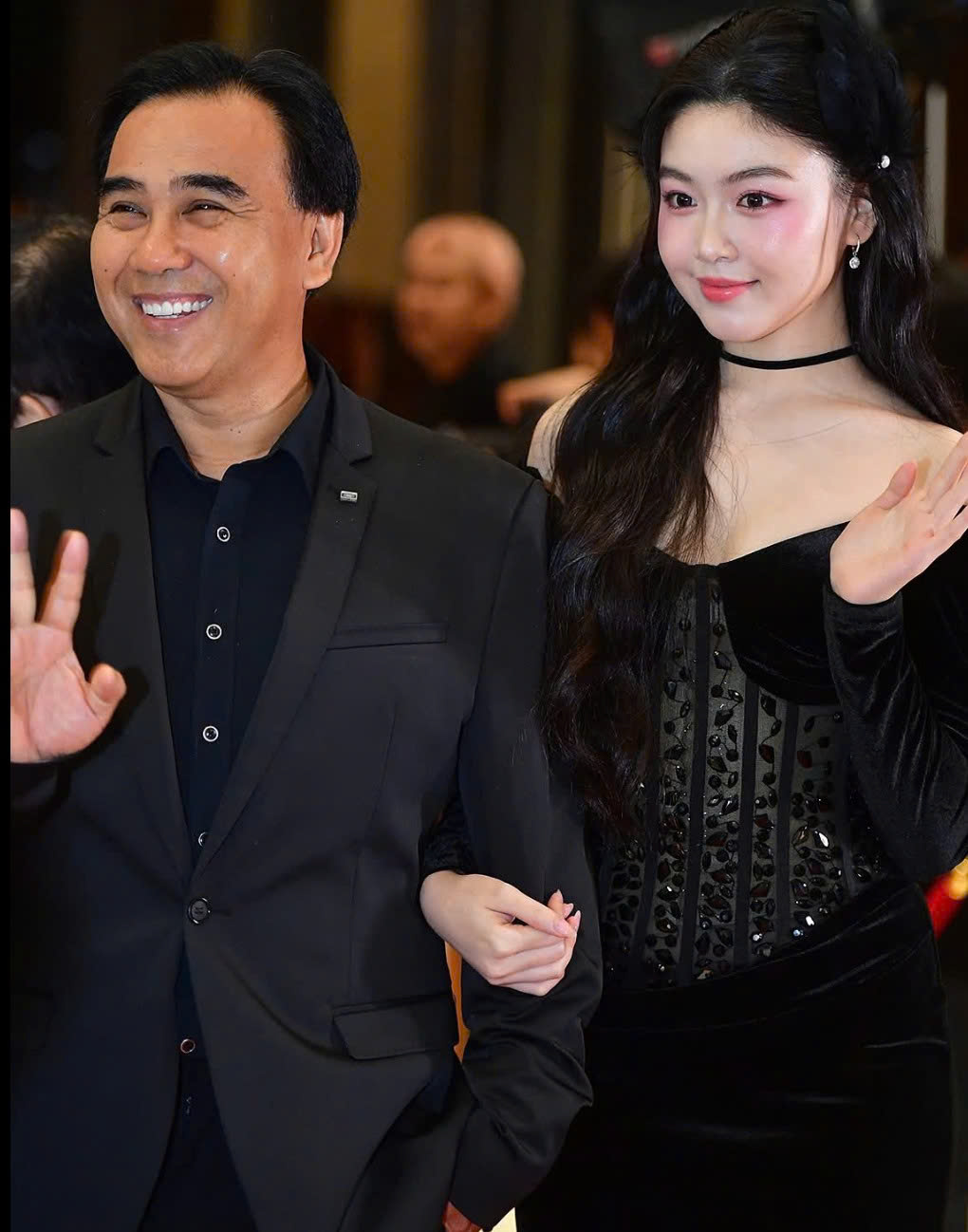 H&ocirc;m nay l&agrave; ng&agrave;y đặc biệt của Lọ Lem, MC Quyền Linh đ&atilde; n&oacute;i điều g&igrave; với con g&aacute;i diệu?- Ảnh 1.