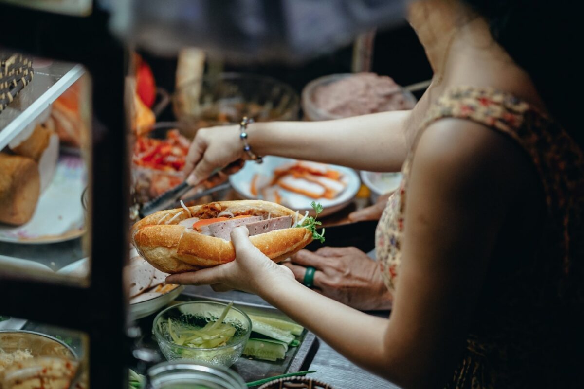Kh&ocirc;ng phải phở, m&oacute;n ăn chỉ từ 15.000 đồng/phần n&agrave;y mới l&agrave; hương vị Việt lọt top 'ngon nhất thế giới'- Ảnh 2.