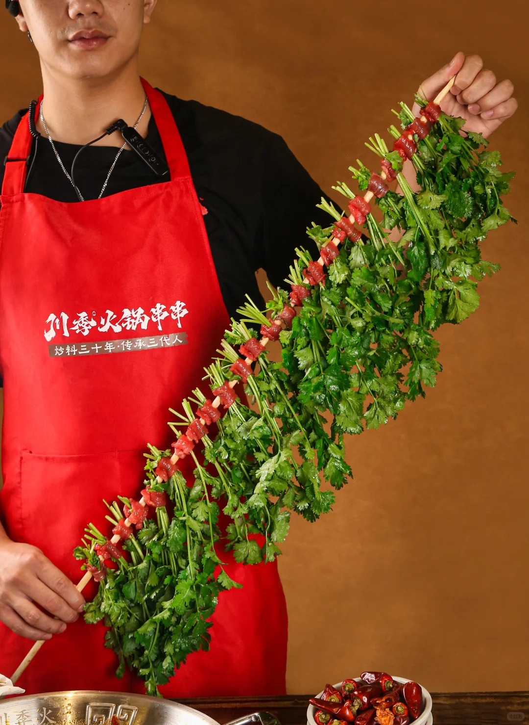 Bức ảnh bữa ăn "nặng m&ugrave;i" nhất c&otilde;i mạng h&ocirc;m nay: Người khen nức nở, kẻ ch&ecirc; bai "chỉ l&agrave; tr&ograve; l&agrave;m m&agrave;u l&atilde;ng ph&iacute; thức ăn"!- Ảnh 2.