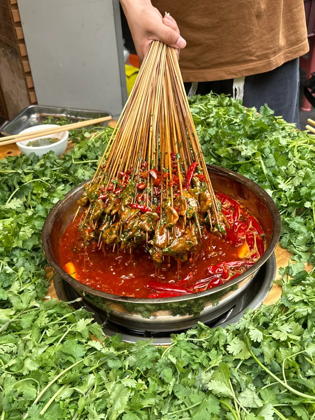 Bức ảnh bữa ăn "nặng m&ugrave;i" nhất c&otilde;i mạng h&ocirc;m nay: Người khen nức nở, kẻ ch&ecirc; bai "chỉ l&agrave; tr&ograve; l&agrave;m m&agrave;u l&atilde;ng ph&iacute; thức ăn"!- Ảnh 4.