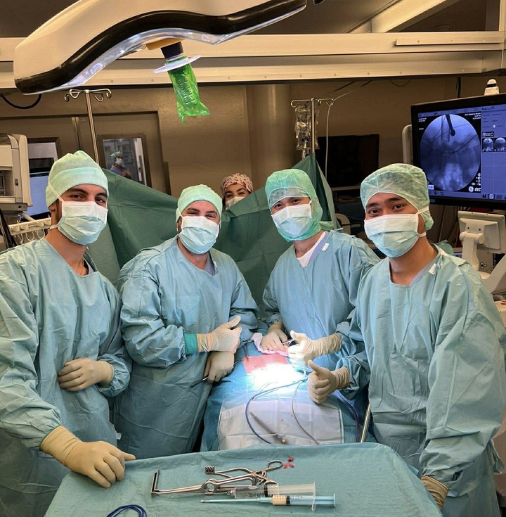 B&aacute;c sĩ Việt cứu h&agrave;nh kh&aacute;ch nước ngo&agrave;i ngất xỉu tr&ecirc;n m&aacute;y bay ở độ cao hơn 10.000m- Ảnh 2.