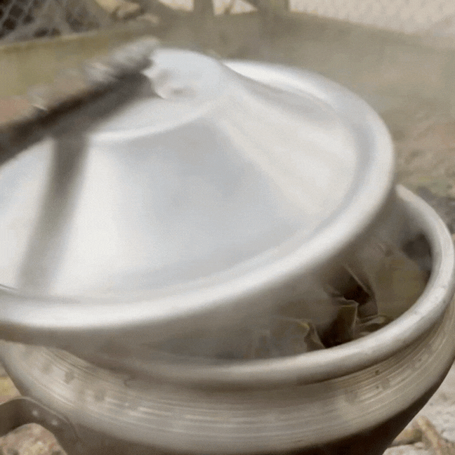 Đ&atilde; t&igrave;m ra "kỳ ph&ugrave;ng địch thủ" của gi&aacute; bể Hải Ph&ograve;ng: Phản ứng dở kh&oacute;c dở cười của hội thực kh&aacute;ch đu trend b&aacute;nh trứng kiến- Ảnh 1.