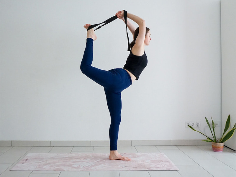4 th&oacute;i quen "t&agrave;n ph&aacute;" cơ thể khi tập Yoga m&agrave; nhiều người vẫn lầm tưởng- Ảnh 4.