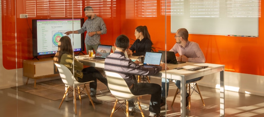 "Ác mộng" AI chốn công sở tại Trung Quốc: Sếp âm thầm tạo bản sao của nhân viên, nhân viên dùng AI "hạ độc" công ty trước khi bị thay thế- Ảnh 1. "Ác mộng" AI chốn công sở tại Trung Quốc: Sếp âm thầm tạo bản sao của nhân viên, nhân viên dùng AI "hạ độc" công ty trước khi bị thay thế- Ảnh 1.