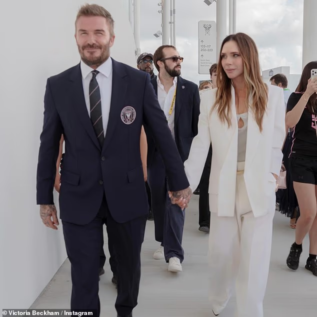 Camera thường không "dìm" được nhan sắc xinh đẹp của tiểu thư Harper nhà Beckham tuổi 14- Ảnh 2.
