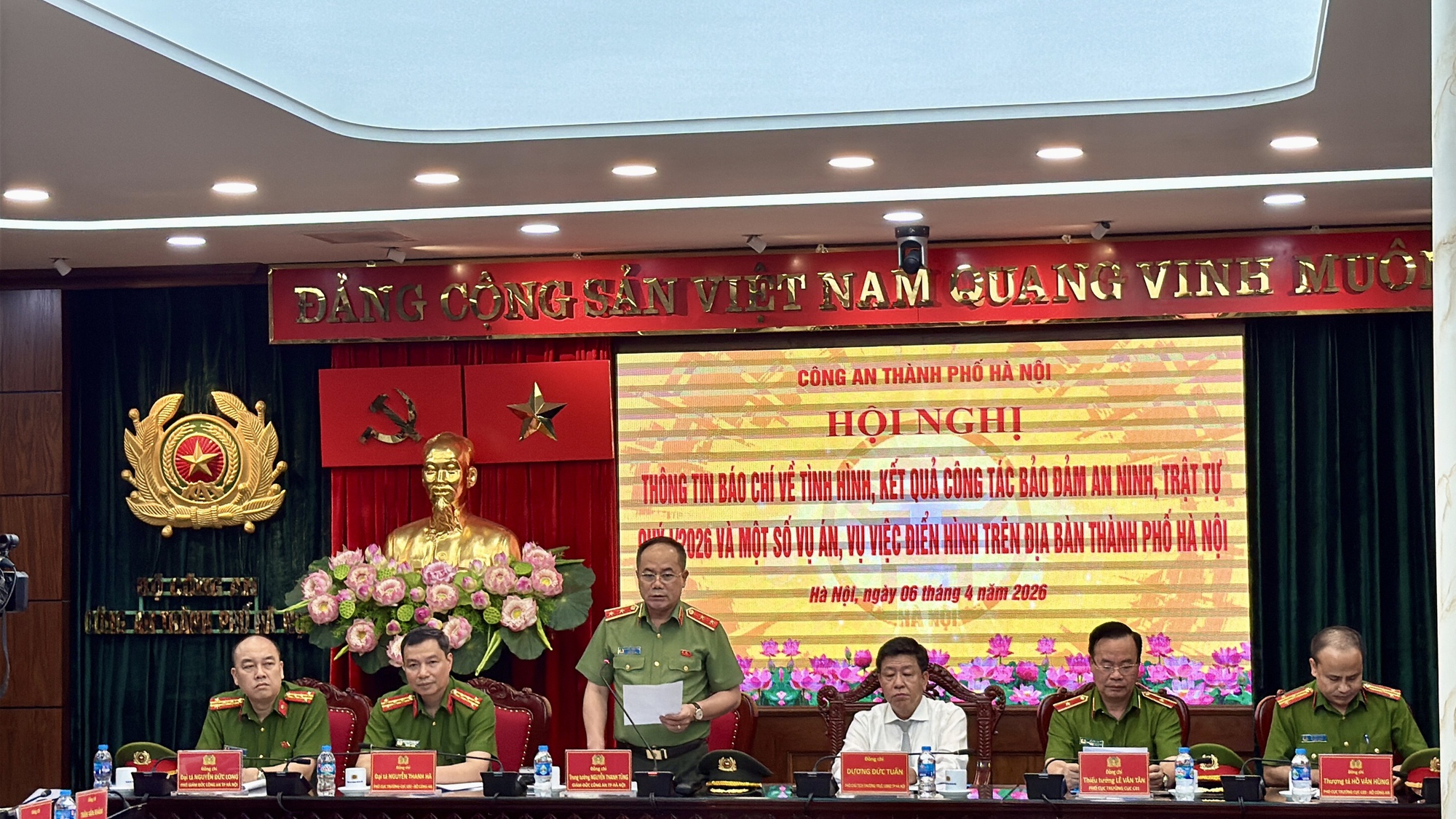 Hai &ldquo;b&agrave; tr&ugrave;m&rdquo; đang chữa bệnh t&acirc;m thần vẫn mua b&aacute;n h&agrave;ng chục kg ma tu&yacute;- Ảnh 1.