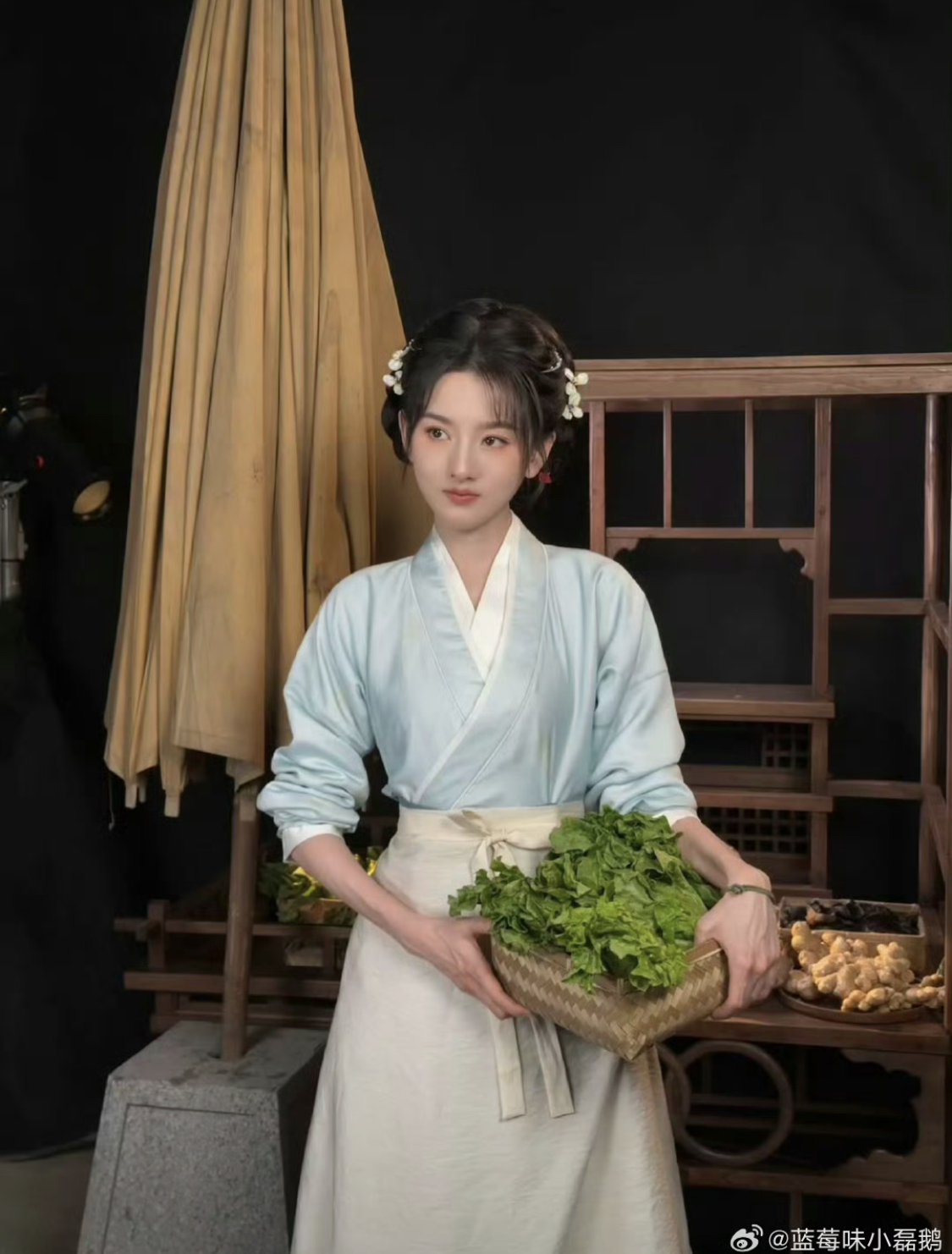 Ngắm nhan sắc n&agrave;y mới hiểu &ldquo;kinh t&agrave;i tuyệt diễm&rdquo; l&agrave; g&igrave;: Visual vạn năm c&oacute; một, đẹp đến nghẹt thở- Ảnh 9.