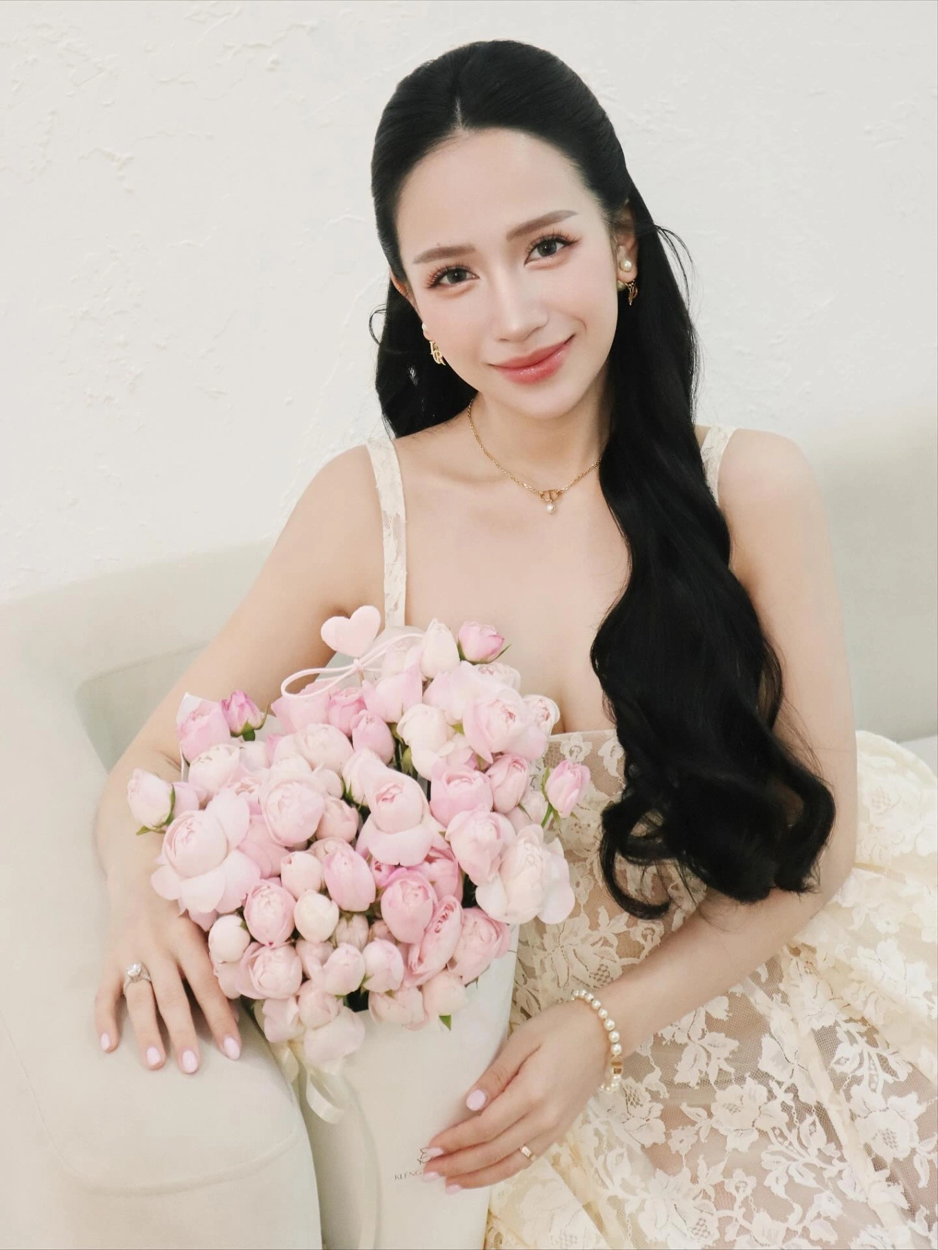 Con g&aacute;i đại gia Minh Nhựa: 20 tuổi "bỏ cuộc chơi" đi lấy chồng, qua 4 lần sinh nở vẫn đẹp như thời c&ograve;n son- Ảnh 1.