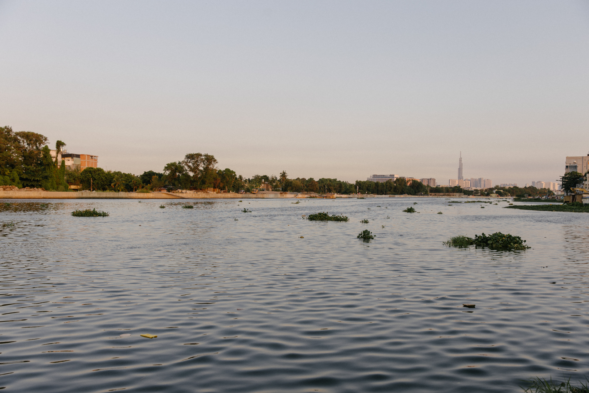 Tuyệt đối kh&ocirc;ng n&ecirc;n tụ tập, h&oacute;ng gi&oacute; tại &ldquo;biển G&ograve; Vấp&rdquo; l&uacute;c n&agrave;y!- Ảnh 1.