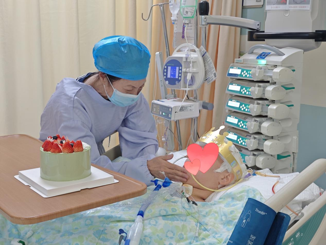 C&ocirc; g&aacute;i 23 tuổi chịu đựng cơn đau đầu 7 ng&agrave;y trước khi tim ngừng đập, thủ phạm ch&iacute;nh l&agrave; chiếc tủ lạnh- Ảnh 1.