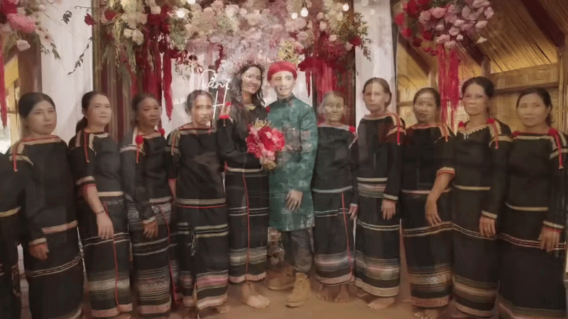 Hoa hậu Việt c&oacute; th&agrave;nh t&iacute;ch chấn động "địa hạt nhan sắc" lần đầu c&ocirc;ng bố clip đ&aacute;m cưới b&iacute; mật sau 2 năm- Ảnh 4.