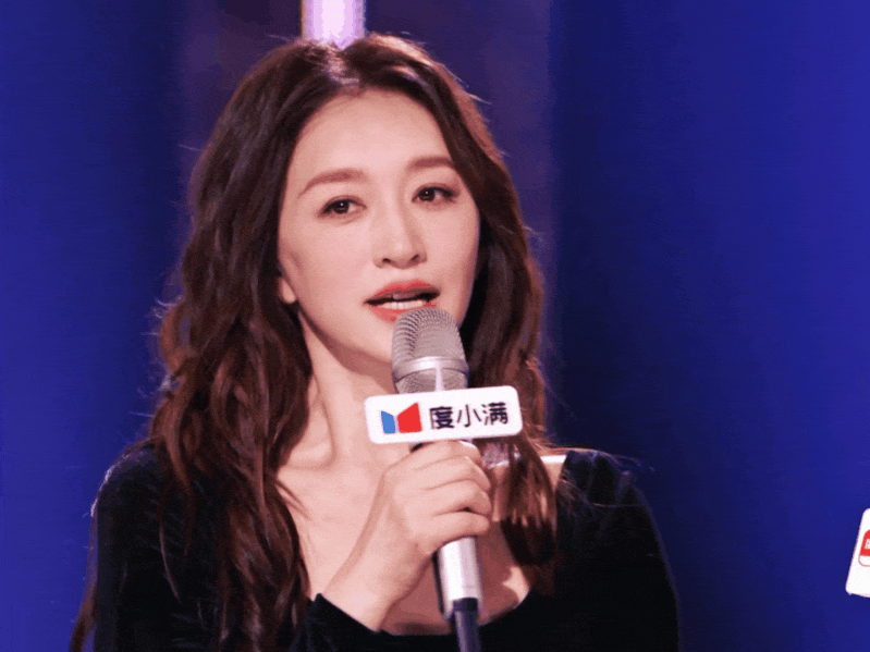 Đối thủ của Trang Ph&aacute;p 50 tuổi vẫn g&acirc;y sốt- Ảnh 1.