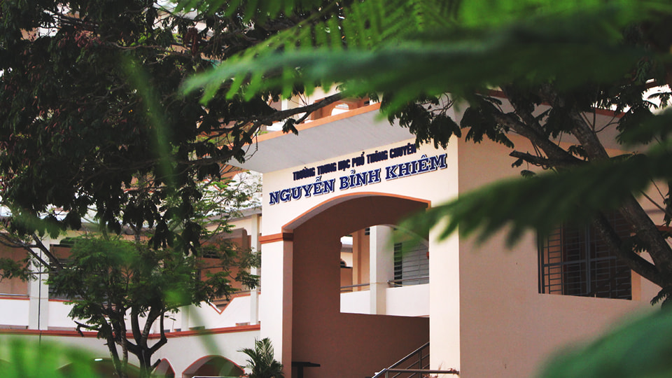 Ng&ocirc;i trường chuy&ecirc;n đầu ti&ecirc;n v&agrave; duy nhất c&oacute; 2 nữ sinh gi&agrave;nh Qu&aacute;n qu&acirc;n Đường L&ecirc;n Đỉnh Olympia- Ảnh 5.