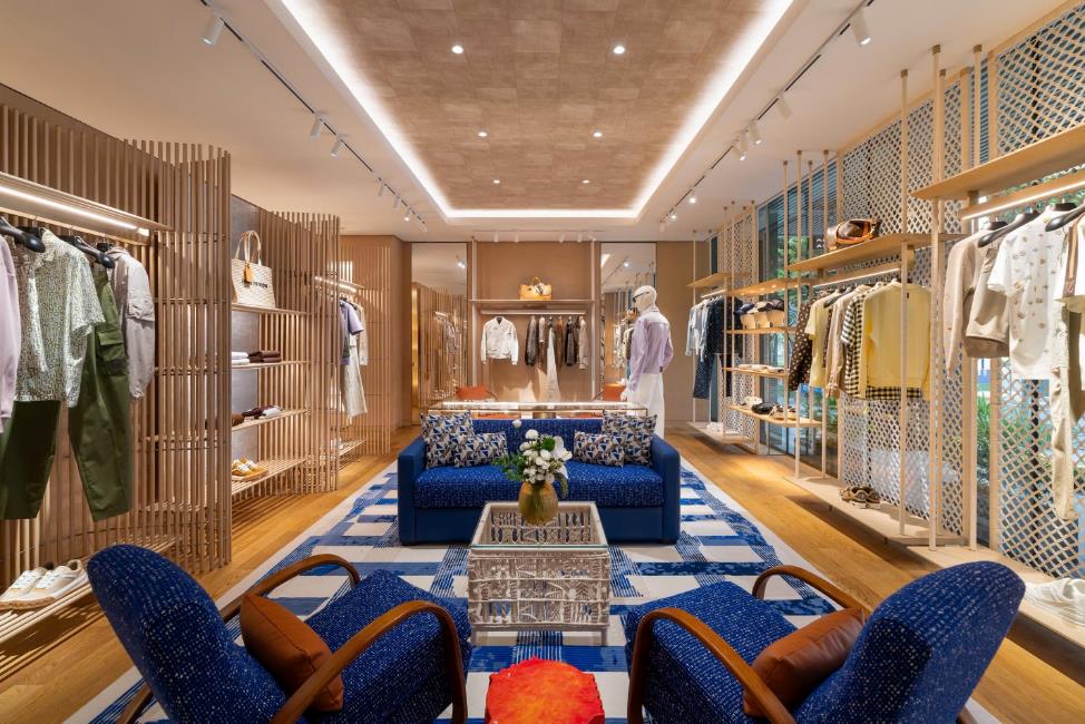 Louis Vuitton mang tinh thần viễn du v&agrave;o cửa h&agrave;ng Menswear đầu ti&ecirc;n tại Việt Nam- Ảnh 3.