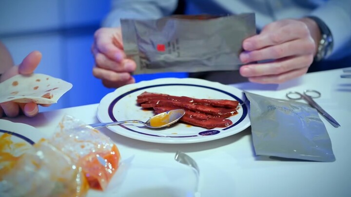 Thực đơn 189 m&oacute;n của phi h&agrave;nh gia Artemis II- Ảnh 1.