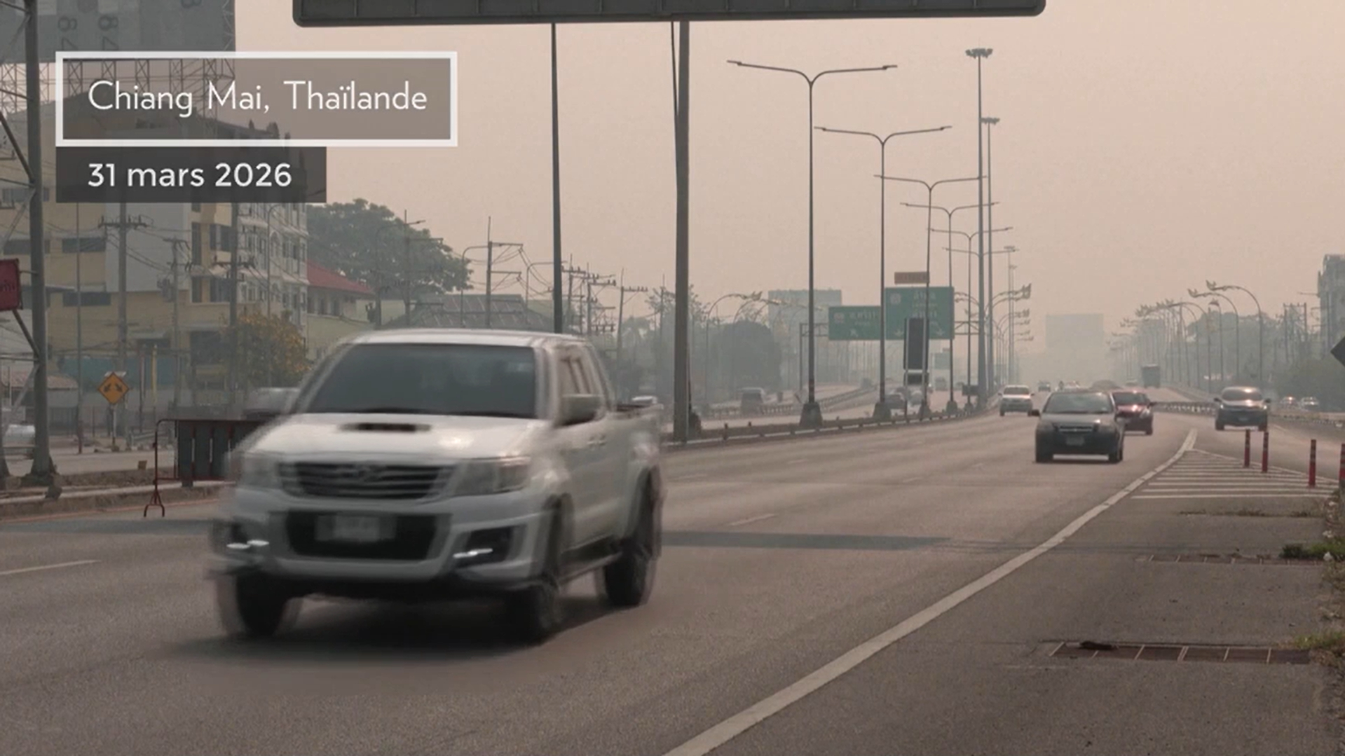 Kh&ocirc;ng nhận ra "thi&ecirc;n đường du lịch" Chiang Mai những ng&agrave;y n&agrave;y: Ch&iacute;nh quyền, bệnh viện đều phải đưa ra cảnh b&aacute;o- Ảnh 4.