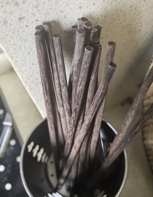 8 m&oacute;n trong nh&agrave; KH&Ocirc;NG HỎNG vẫn n&ecirc;n THAY MỚI: D&ugrave;ng l&acirc;u tưởng tiết kiệm, h&oacute;a ra k&eacute;m vệ sinh- Ảnh 6.