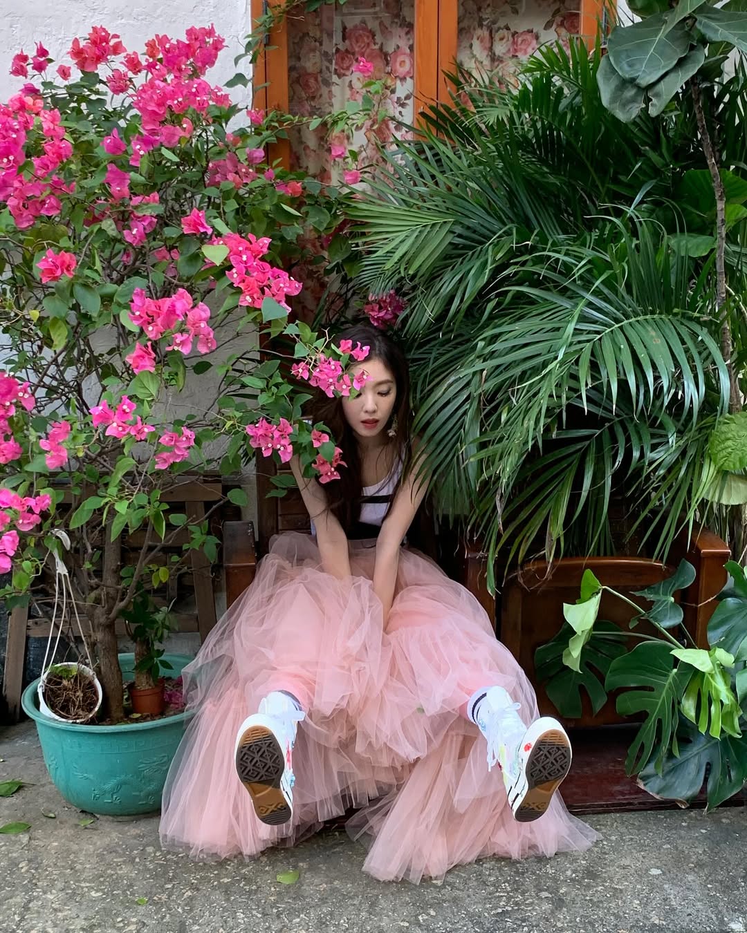 Ngoại lệ showbiz: Mỹ nh&acirc;n "tuổi băm" vẫn m&ecirc; t&iacute;t m&agrave;u hồng, cưa sừng l&agrave;m meo meo được cả ch&acirc;u &Aacute; khen xinh- Ảnh 7.