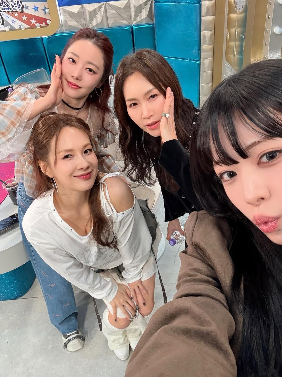 &ldquo;Nữ thần qu&acirc;n đội&rdquo; đẹp tới mức khiến h&agrave;ng triệu binh l&iacute;nh ph&aacute;t cuồng, nhan sắc gần 20 năm trước cứ ngỡ như mới h&ocirc;m qua- Ảnh 4.