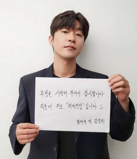 Chẳng ai ngờ nam diễn vi&ecirc;n xấu nhất Squid Game ngo&agrave;i đời lại đẹp thế n&agrave;y: Đổi mỗi kiểu t&oacute;c m&agrave; như thay đầu- Ảnh 6.