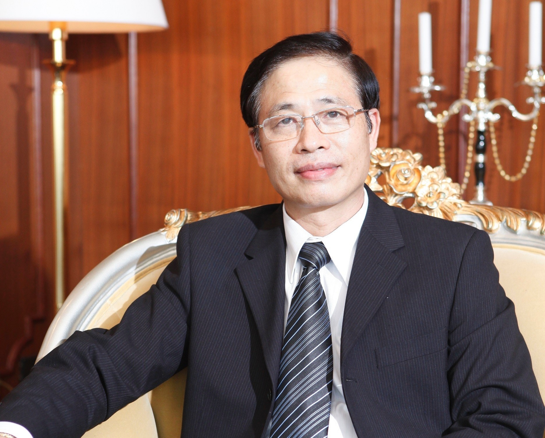 Ch&acirc;n dung &ocirc;ng chủ Bảo T&iacute;n Minh Ch&acirc;u: Từ thợ sửa xe đến &ldquo;đế chế v&agrave;ng&rdquo; trăm tỷ v&agrave; những ph&aacute;t ng&ocirc;n g&acirc;y tranh c&atilde;i- Ảnh 1.