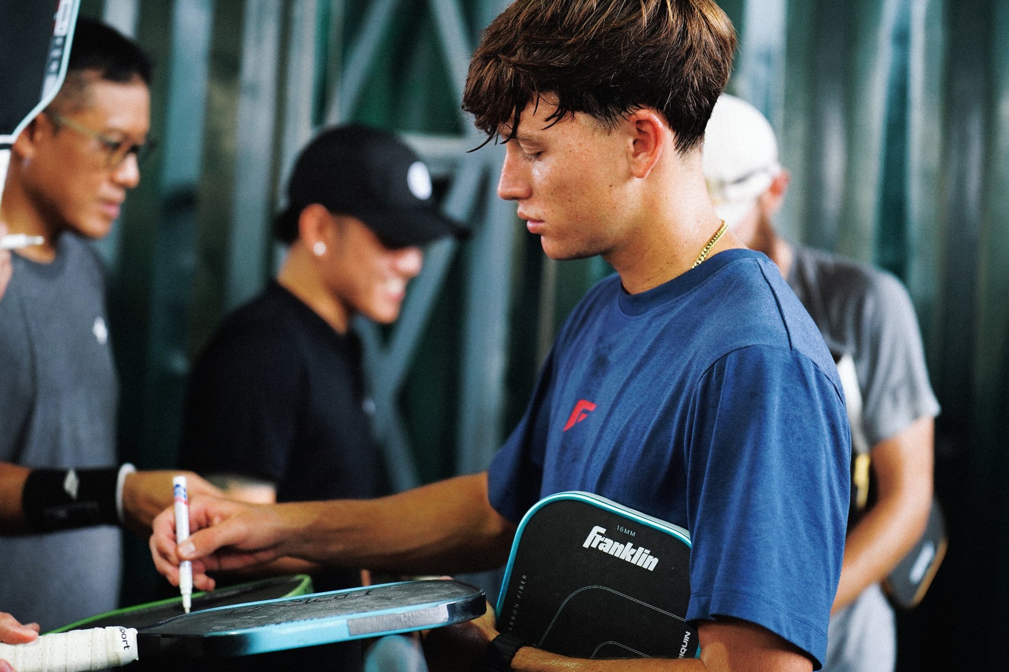 Bắt gặp ngôi sao pickleball Patriquin đi "xé vé" tại TP.HCM- Ảnh 20. Bắt gặp ngôi sao pickleball Patriquin đi "xé vé" tại TP.HCM- Ảnh 20.