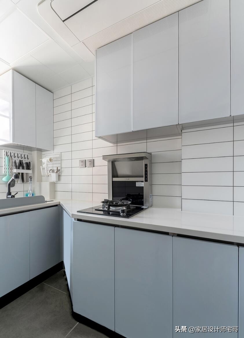 Gia đ&igrave;nh 4 người sống trong căn hộ rộng 36m&sup2; ở khu vực c&oacute; trường học tốt: Kh&ocirc;ng c&oacute; ph&ograve;ng kh&aacute;ch hay ph&ograve;ng ăn nhưng vẫn rất hạnh ph&uacute;c- Ảnh 4.