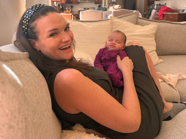 9 năm sau ng&agrave;y chồng mất, b&aacute;c sĩ n&oacute;i cơ hội gần như bằng 0, nhưng t&ocirc;i vẫn sinh con từ "một thứ" m&agrave; chồng để lại- Ảnh 1.