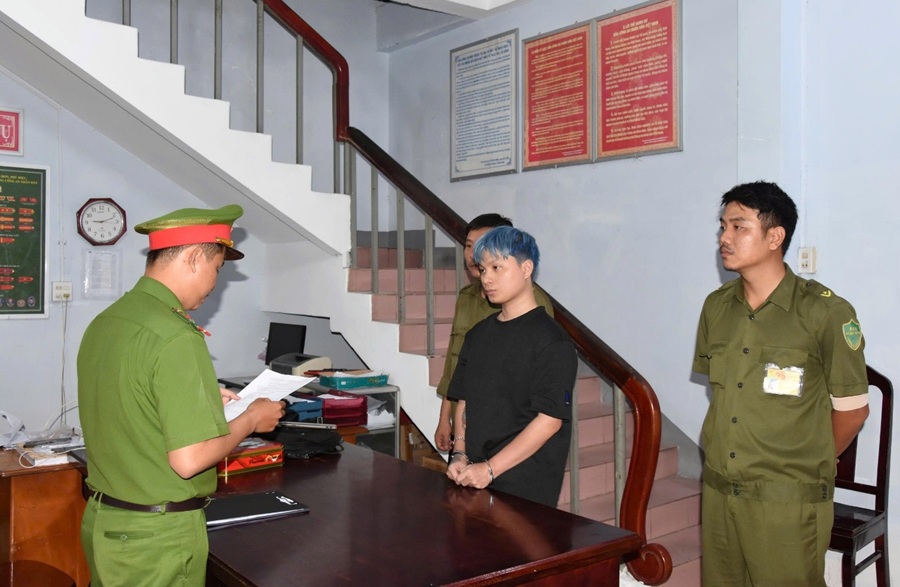 Ph&aacute;t hiện 500 triệu đồng li&ecirc;n tục chuyển v&agrave;o t&agrave;i khoản của thanh ni&ecirc;n SN 1999 trong 1 năm, c&ocirc;ng an v&agrave;o cuộc điều tra l&agrave;m r&otilde;- Ảnh 2.