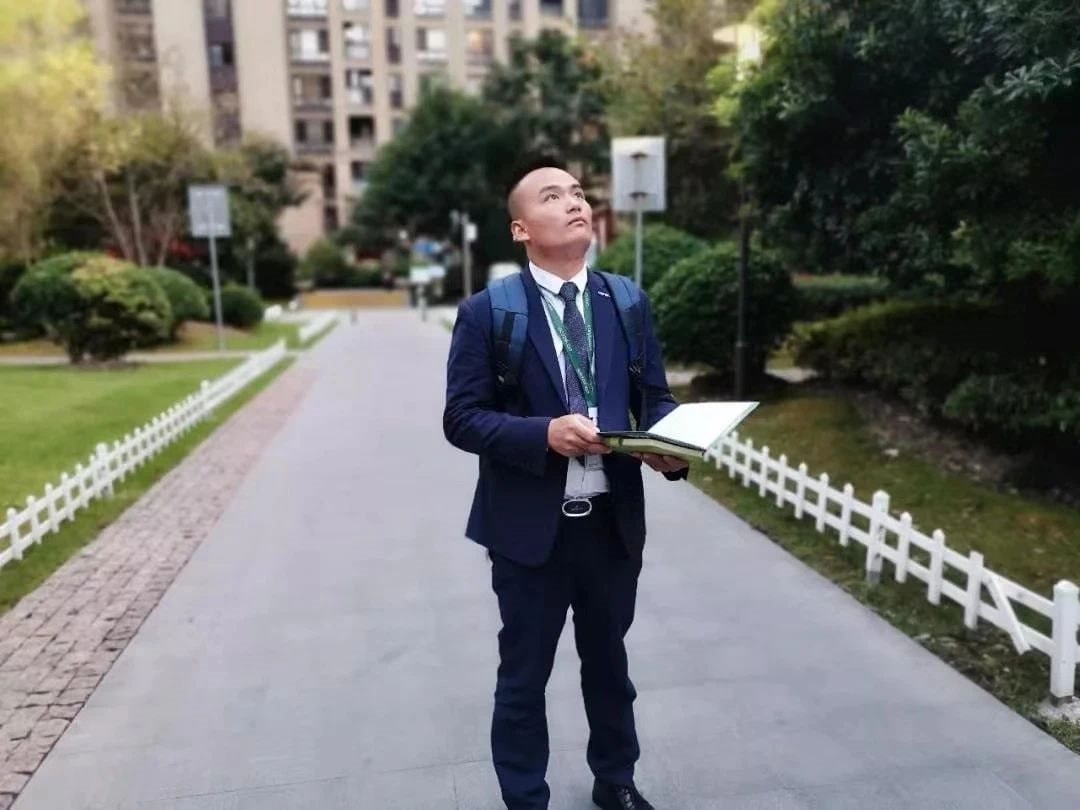 Nhận b&aacute;n nh&agrave; hộ, người m&ocirc;i giới v&agrave;o ở lu&ocirc;n 1 năm: Nh&igrave;n h&oacute;a đơn điện nước, t&ograve;a &aacute;n ph&aacute;n quyết "Phải trả 46 triệu đồng"- Ảnh 1.